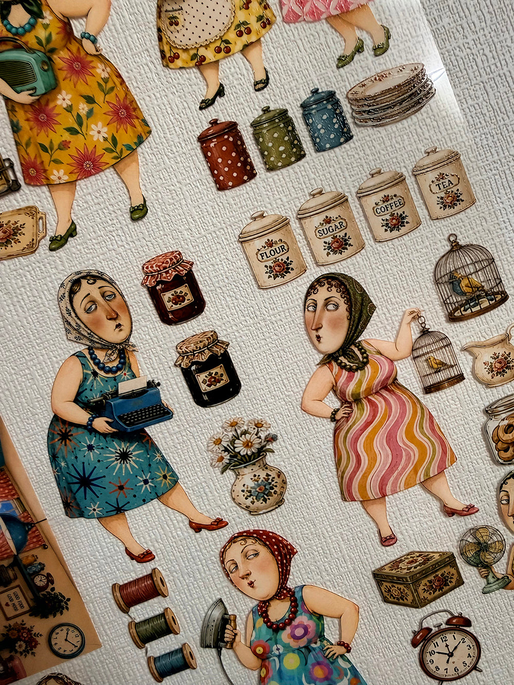 Torn Paper_ The Chatty European Ladies 3D Print PET Tape 200cm TPM 104[1Loop]